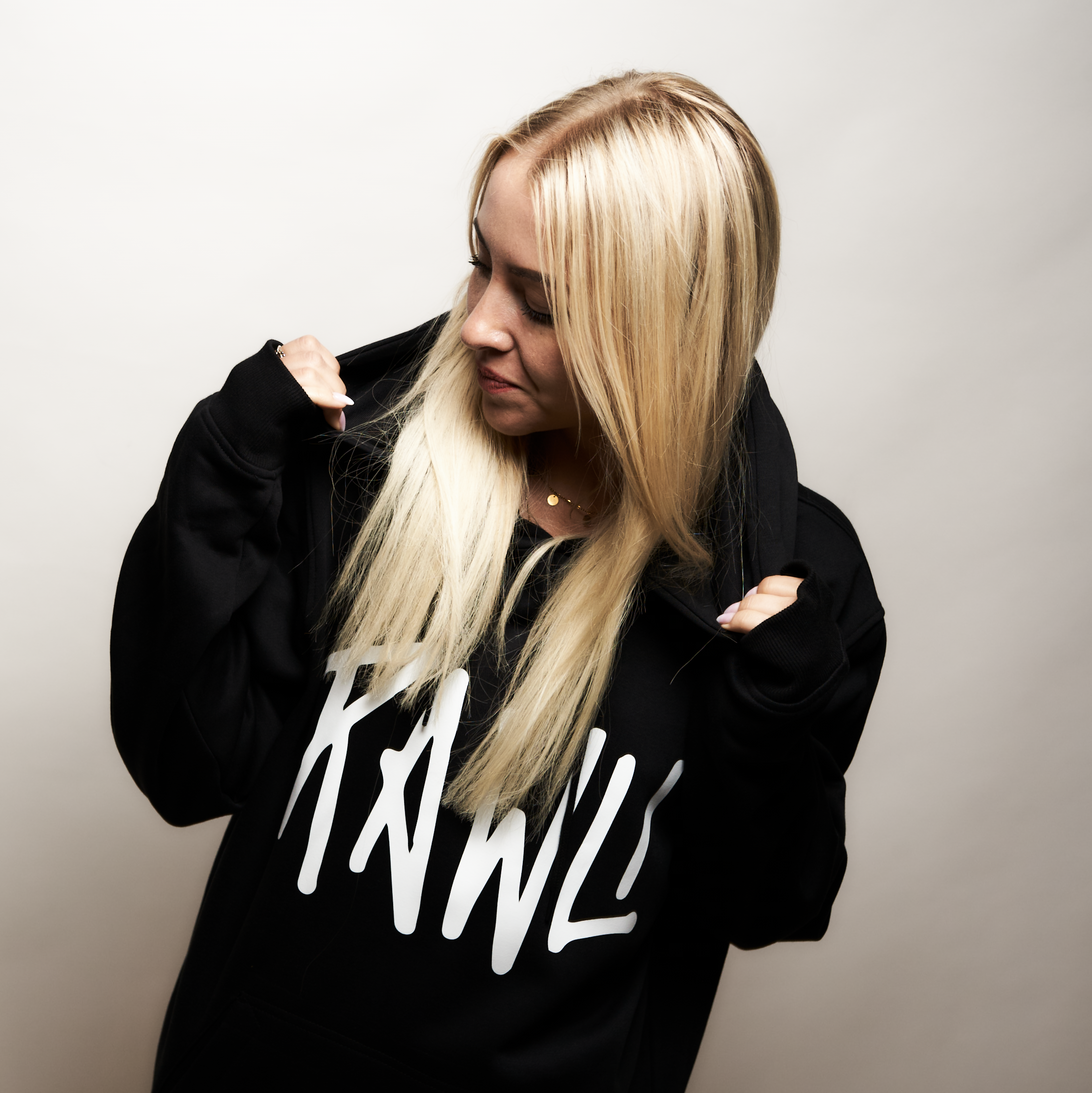 ICONIC LOGO PRINT | BLACK | HEAVY HOOD | RAWLI
